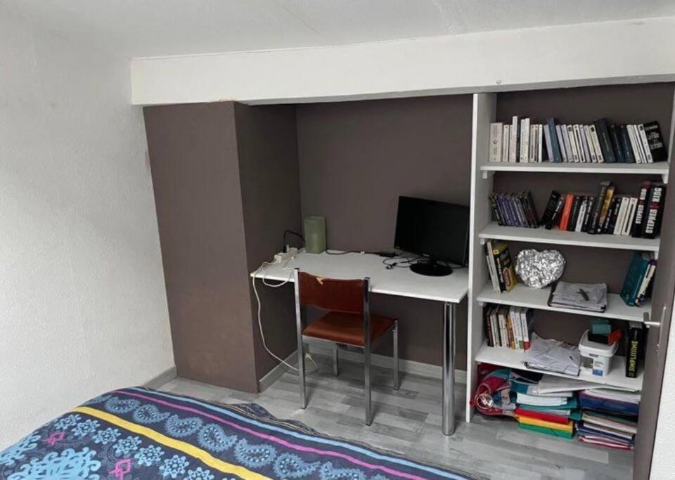 Joli Duplex En Centre Ville De 40M2 Climatise Istres Esterno foto